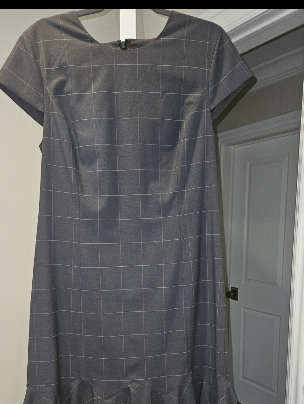 Banana Republic Gray Windowpane Midi Dress with Ruffle Hem, Size 14, 95% Wool